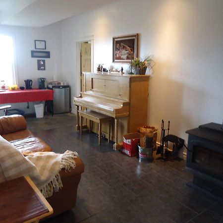 The Fiddle And The Sea Bed And Breakfast Port Hood Extérieur photo